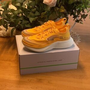 APL - Women's Streamline Sneakers - NEW